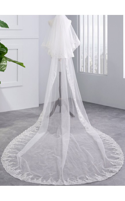 Two-tier Lace Applique Edge Chapel Bridal Veils With Lace