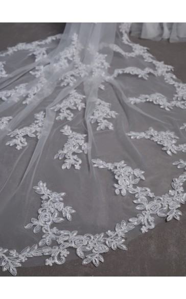 Two-tier Lace Applique Edge Chapel Bridal Veils With Lace