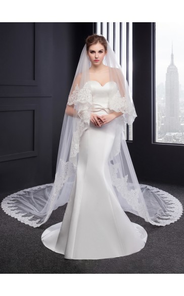 Two-tier Lace Applique Edge Cathedral Bridal Veils With Lace