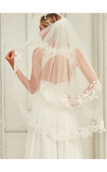 Two-tier Lace Applique Edge Elbow Bridal Veils With Lace