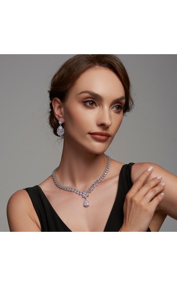 Ladies' Elegant Alloy With Irregular Rhinestone Jewelry Sets