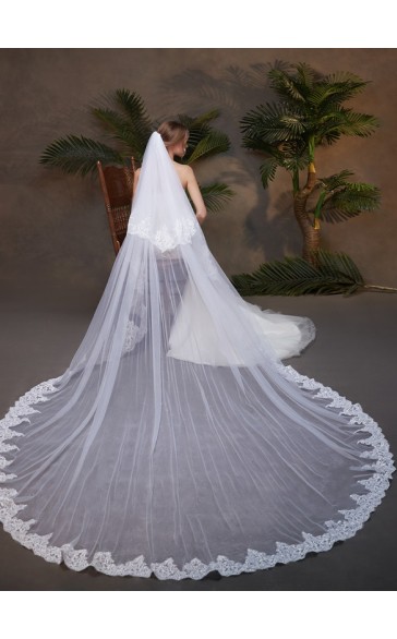 Two-tier Lace Applique Edge Cathedral Bridal Veils With Lace