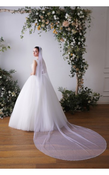 One-tier Beaded Edge Chapel Bridal Veils With Rhinestones