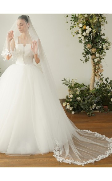 Two-tier Lace Applique Edge Chapel Bridal Veils With Lace