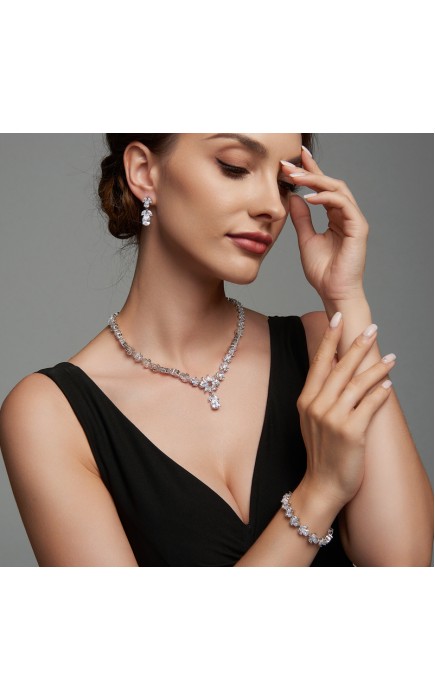 Luxurious Alloy With Irregular Rhinestone/Cubic Zirconia Jewelry Sets