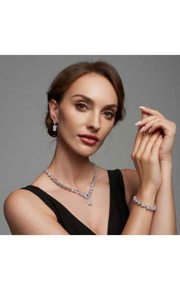 Luxurious Alloy With Irregular Rhinestone/Cubic Zirconia Jewelry Sets