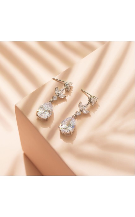 Ladies' Beautiful Alloy With Irregular Cubic Zirconia Earrings