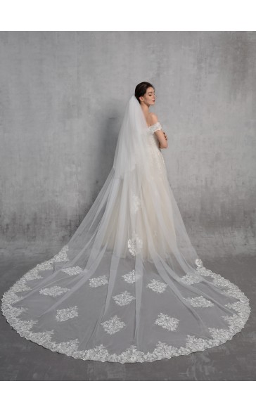 Two-tier Lace Applique Edge Cathedral Bridal Veils With Lace