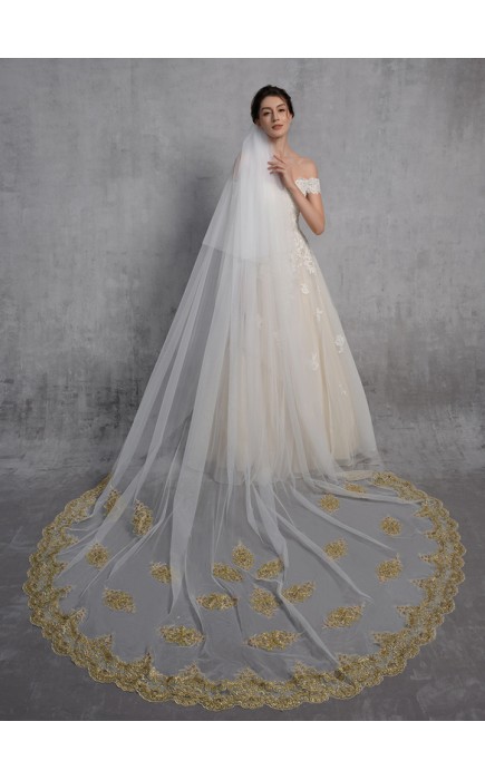 Two-tier Lace Applique Edge Cathedral Bridal Veils With Lace