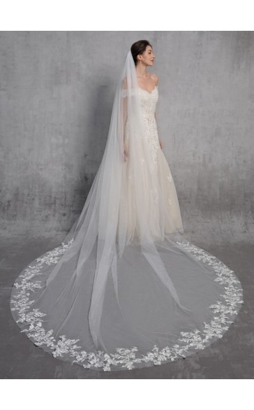 One-tier Cut Edge Cathedral Bridal Veils With Lace