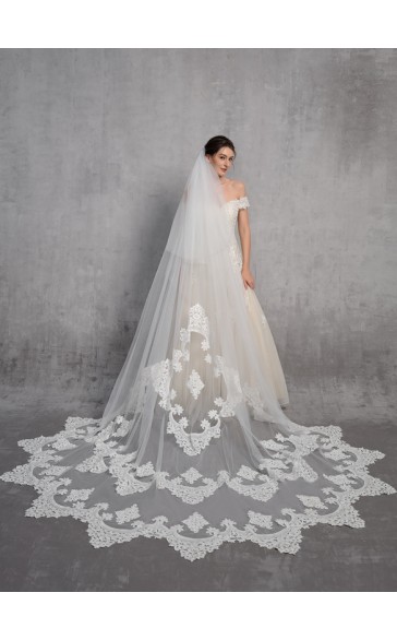 Two-tier Lace Applique Edge Cathedral Bridal Veils With Lace