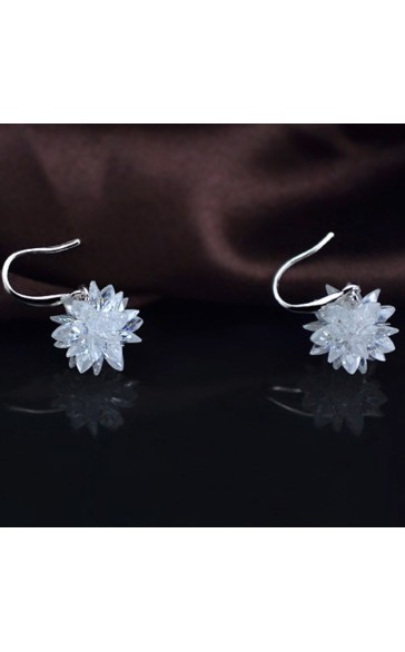 Ladies'/Couples' Elegant/Fashionable/Classic Alloy With Irregular Crystal Earrings