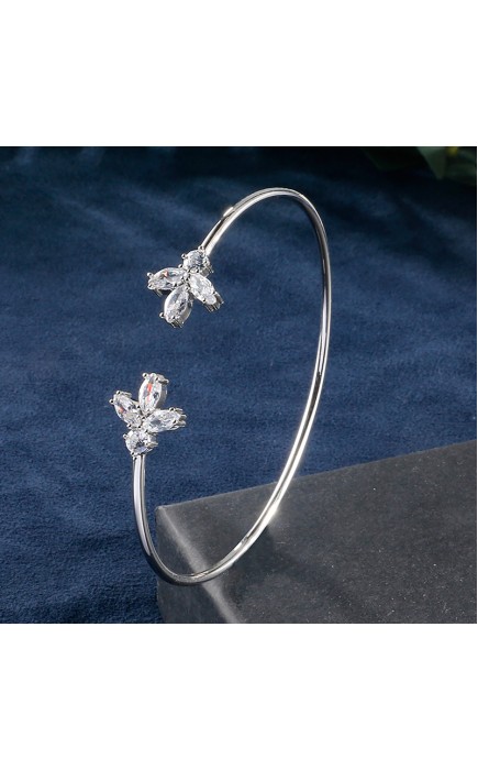 Ladies'/Couples' Elegant/Fashionable/Classic Alloy With Irregular Cubic Zirconia Bracelets