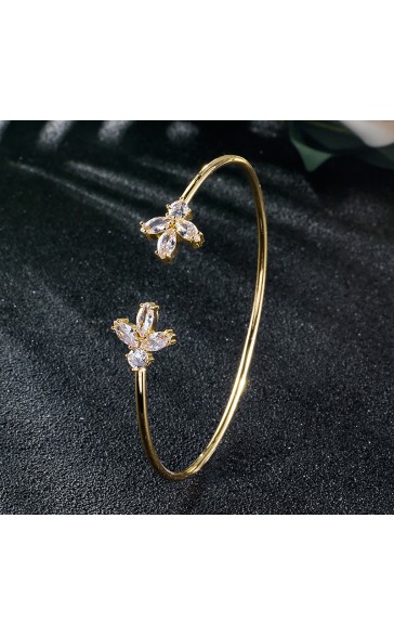 Ladies'/Couples' Elegant/Fashionable/Classic Alloy With Irregular Cubic Zirconia Bracelets