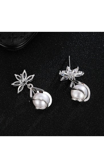 Ladies' Gorgeous/Exquisite/Fancy Alloy With Irregular Cubic Zirconia Earrings