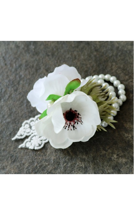 Elegant/Fascinating/Dreamlike Free-Form Silk Flower Wrist Corsage -