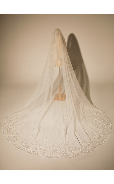 Two-tier Lace Applique Edge Cathedral Bridal Veils With Sequin/Lace