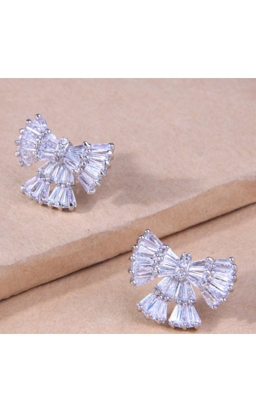 Elegant/Beautiful/Classic/Pretty/Attractive Alloy With Irregular Cubic Zirconia Earrings