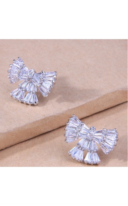 Elegant/Beautiful/Classic/Pretty/Attractive Alloy With Irregular Cubic Zirconia Earrings