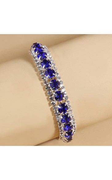 Ladies' Elegant/Beautiful/Classic/Pretty/Attractive Alloy With Round Rhinestone Bracelets