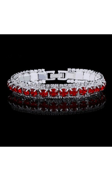 Ladies' Elegant/Beautiful/Classic/Pretty/Attractive Alloy With Round Rhinestone Bracelets