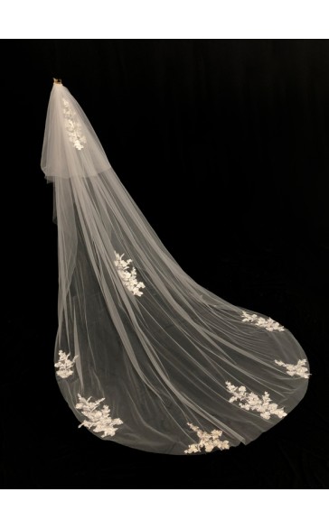 Two-tier Lace Applique Edge Cathedral Bridal Veils With Lace