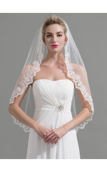 One-tier Lace Applique Edge Fingertip Bridal Veils With Lace